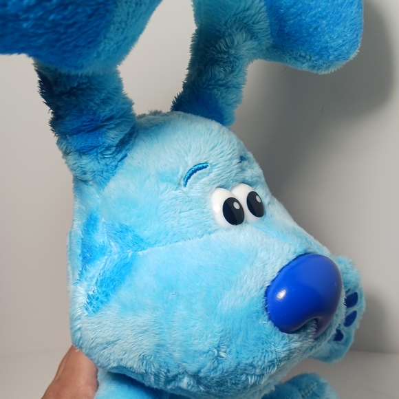 Blue's Clues Peekaboo Blue Plush Stuffed Animal Interactive Toy Dog - Picture 9 of 13